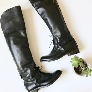 Black leather boots with thick, high-end boots. Great quality!